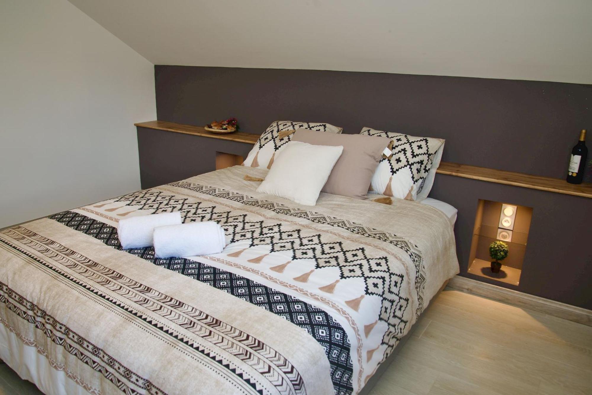 Chez Nathalie Et Jean Hugues Apartman Le Onzieme Kültér fotó